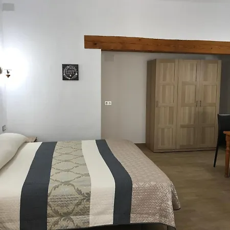 Pensión Casa Raices Del Montgo