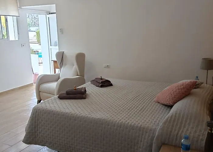 Casa Raices Del Montgo Гостевой дом