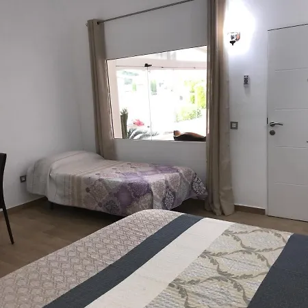 Casa Raices Del Montgo בית הארחה דניה