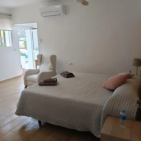 Casa Raices Del Montgo בית הארחה